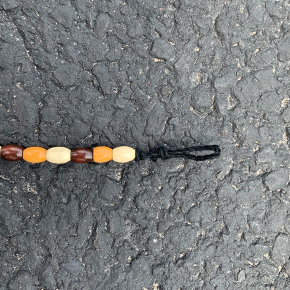 Handmade wood beaded bracelet. - Picture 5 of 5
